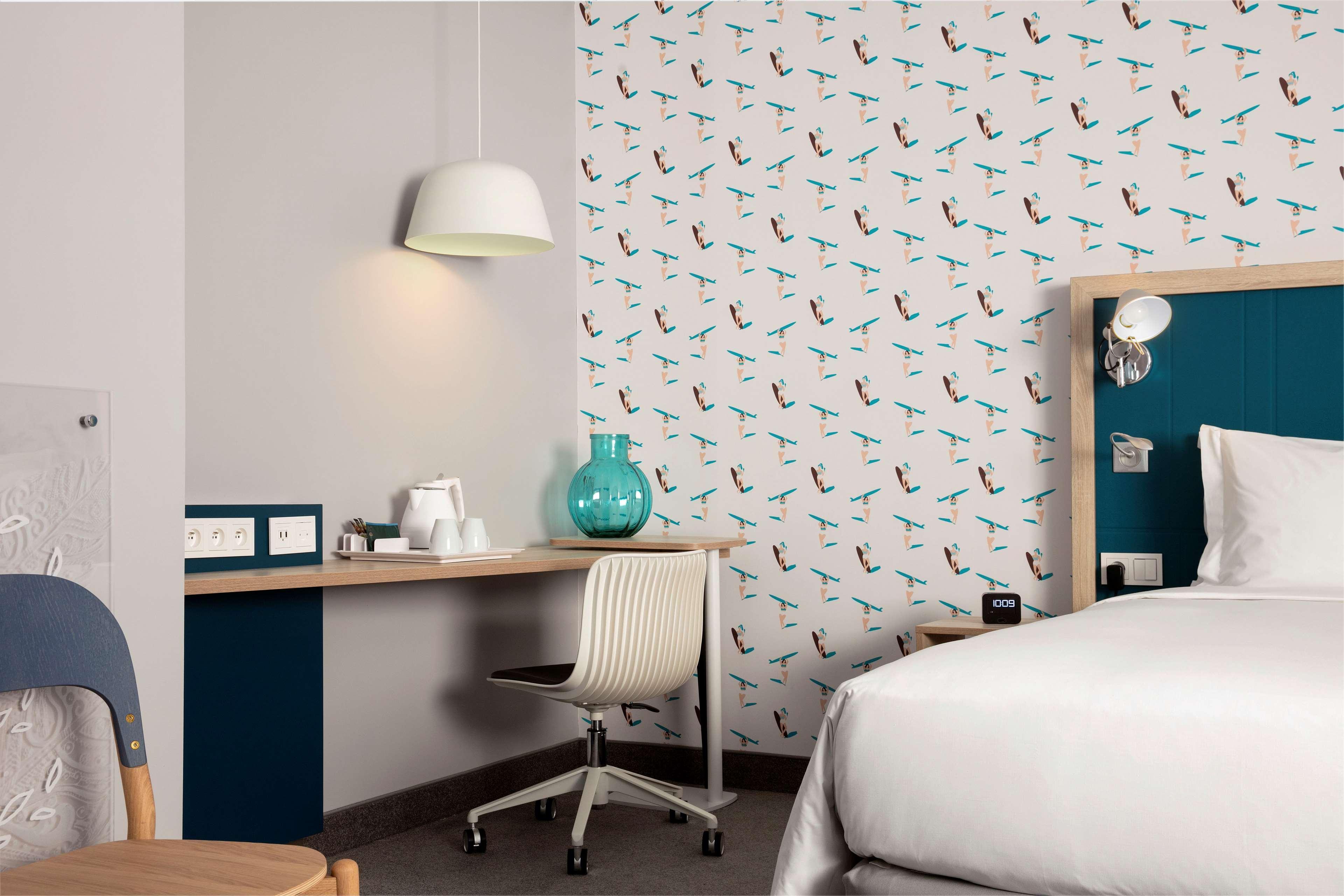 Hampton By Hilton Paris Clichy Hotel Bagian luar foto